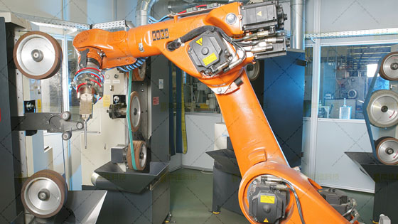 打磨<a href='http://m.hztoyota.com' target='_blank'><u>機(jī)器人工作站</u></a>2