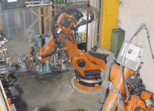 焊接<a href='http://m.hztoyota.com' target='_blank'><u>機器人工作站</u></a>