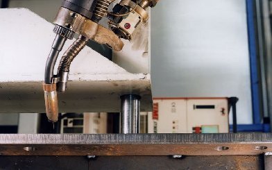 激光焊接位置對焊縫質(zhì)量的影響分析：平焊、橫焊、垂直焊工藝對比